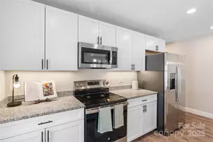 95 Eastabrook Ave, Brevard, NC 28712 - Photo 17