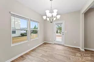 8562 River Ridge Dr, Charlotte, NC 28213 - Photo 9