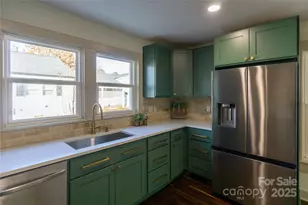 137 N Magnolia St, Mooresville, NC 28115 - Photo 5