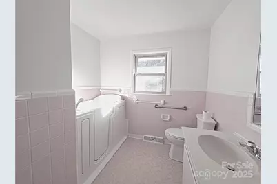 1303 Hunt Street, Shelby, NC 28152 - Photo 7