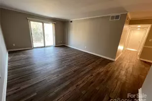 4739 Hedgemore Dr, Charlotte, NC 28209 - Photo 7