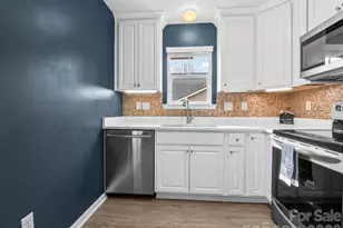 1002 Deermouse Way, Hendersonville, NC 28792 - Photo 15