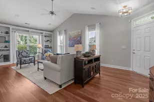 2904 Autumn Harvest Ln, Charlotte, NC 28269 - Photo 3