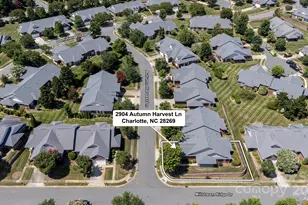 2904 Autumn Harvest Ln, Charlotte, NC 28269 - Photo 33