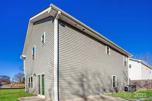 335 Todd Rd, Charlotte, NC 28208 - Photo 13