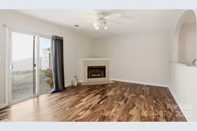 3855 Glenlea Commons Drive, Charlotte, NC 28216 - Photo 15