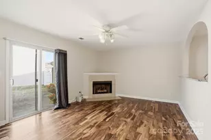 3855 Glenlea Commons Dr, Charlotte, NC 28216 - Photo 15