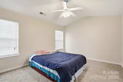 3855 Glenlea Commons Drive, Charlotte, NC 28216 - Photo 21