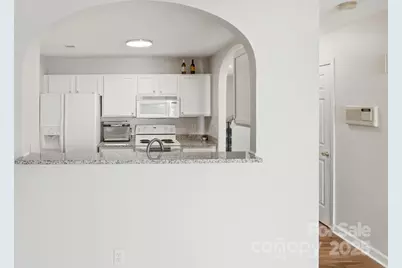 3855 Glenlea Commons Drive, Charlotte, NC 28216 - Photo 13