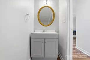 3855 Glenlea Commons Dr, Charlotte, NC 28216 - Photo 19