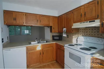 9432-D Lexington Circle, Charlotte, NC 28213 - Photo 3