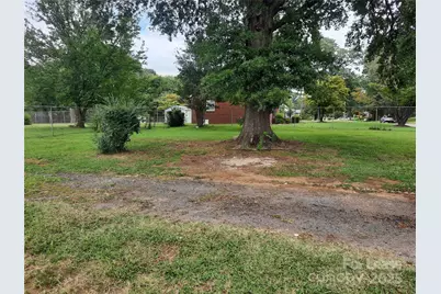 2424 Statesville Avenue, Charlotte, NC 28206 - Photo 15