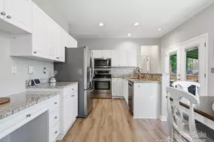 12103 Saddle Pace Ln, Charlotte, NC 28269 - Photo 13