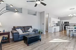 12103 Saddle Pace Ln, Charlotte, NC 28269 - Photo 9