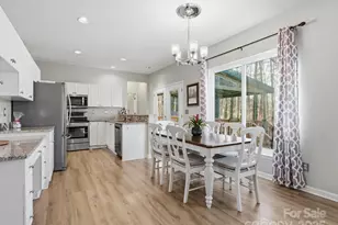 12103 Saddle Pace Ln, Charlotte, NC 28269 - Photo 11