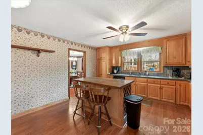 10803 Chestnut Hill Drive, Matthews, NC 28105 - Photo 11