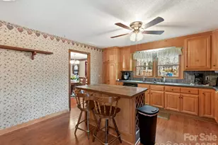 10803 Chestnut Hill Dr, Matthews, NC 28105 - Photo 11