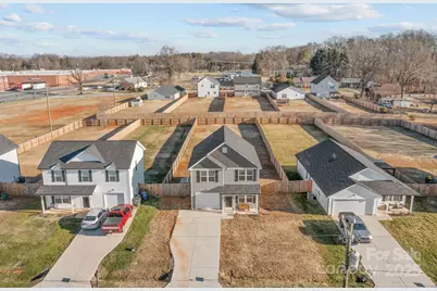 701 3rd Street SE, Conover, NC 28613 - Photo 3