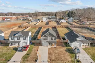 701 3rd St SE, Conover, NC 28613 - Photo 3