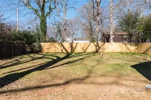 815 E Front St, Statesville, NC 28677 - Photo 17