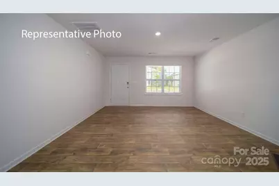 2075 10th Street SE, Hickory, NC 28602 - Photo 3