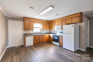 424 S 4th St, Albemarle, NC 28001 - Photo 3