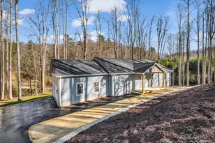 36 Smokey Quartz Ln, Flat Rock, NC 28731 - Photo 3