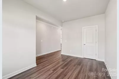 2073 Sunflower Circle, Newton, NC 28658 - Photo 7