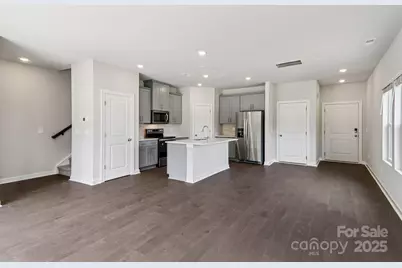 8120 Hidden Springs Trail, Charlotte, NC 28216 - Photo 5