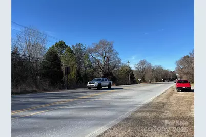 2015 Mountain Island Highway, Mount Holly, NC 28120 - Photo 3