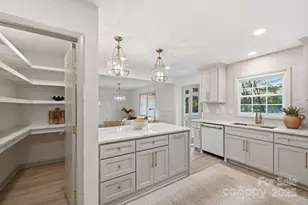 6300 Burlwood Rd, Charlotte, NC 28211 - Photo 5