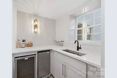 6300 Burlwood Road, Charlotte, NC 28211 - Photo 27