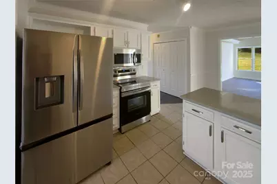 4202 Hounds Run Drive, Matthews, NC 28105 - Photo 9