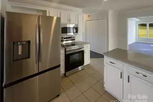 4202 Hounds Run Dr, Matthews, NC 28105 - Photo 9