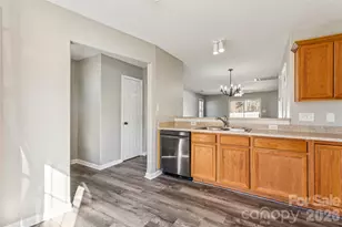 7307 Fig Ln, Charlotte, NC 28215 - Photo 17