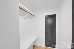 313 E Peterson Dr, Charlotte, NC 28217 - Photo 39