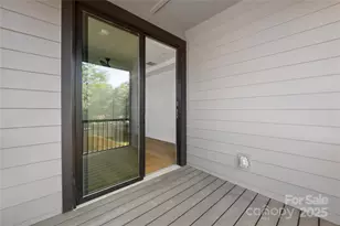 313 E Peterson Dr, Charlotte, NC 28217 - Photo 25