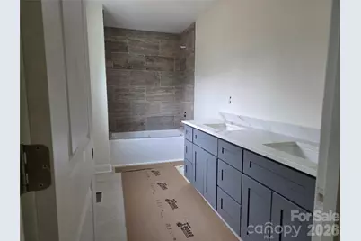 1820 N Hewitt Avenue, Newton, NC 28658 - Photo 9