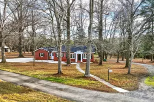 2048 Quiet Ln, Hickory, NC 28602 - Photo 33