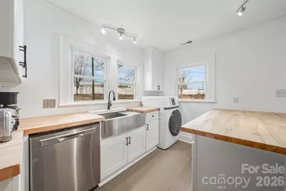 2048 Quiet Lane, Hickory, NC 28602 - Photo 9