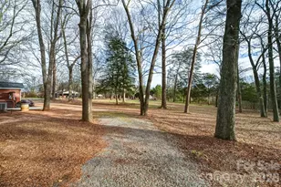 2048 Quiet Ln, Hickory, NC 28602 - Photo 29