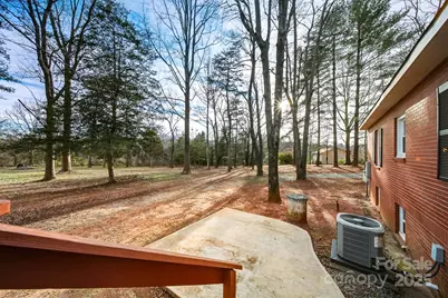 2048 Quiet Lane, Hickory, NC 28602 - Photo 29