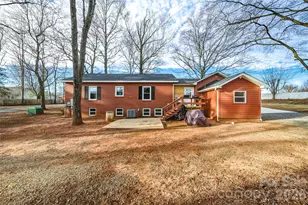 2048 Quiet Ln, Hickory, NC 28602 - Photo 27