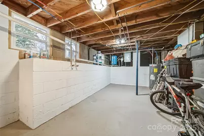 2048 Quiet Lane, Hickory, NC 28602 - Photo 25