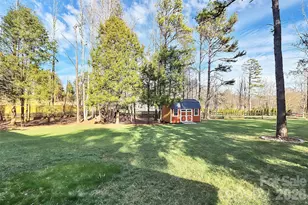 9106 Dogwood Ridge Dr, Charlotte, NC 28227 - Photo 3