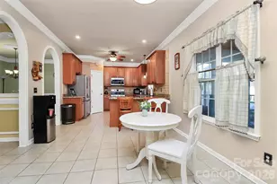 9106 Dogwood Ridge Dr, Charlotte, NC 28227 - Photo 11