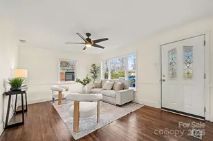 2218 Amesbury Ave, Charlotte, NC 28205 - Photo 3