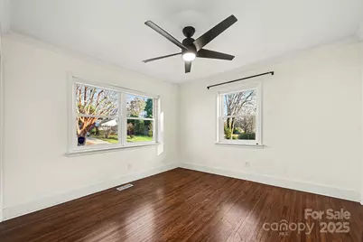 2218 Amesbury Avenue, Charlotte, NC 28205 - Photo 13