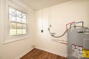 1993 Moss Farm Rd, Hickory, NC 28602 - Photo 15