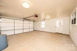 1993 Moss Farm Rd, Hickory, NC 28602 - Photo 17